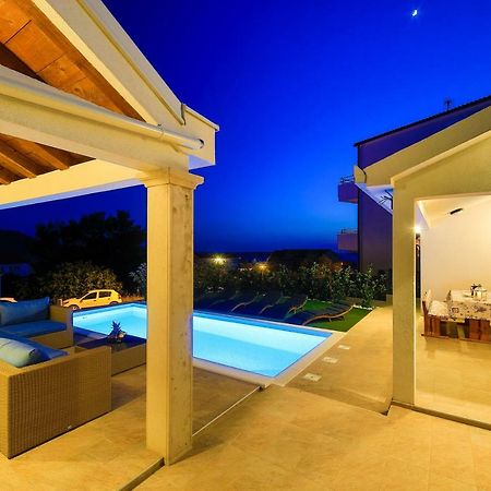 Villa Eni Примоштен Екстер'єр фото