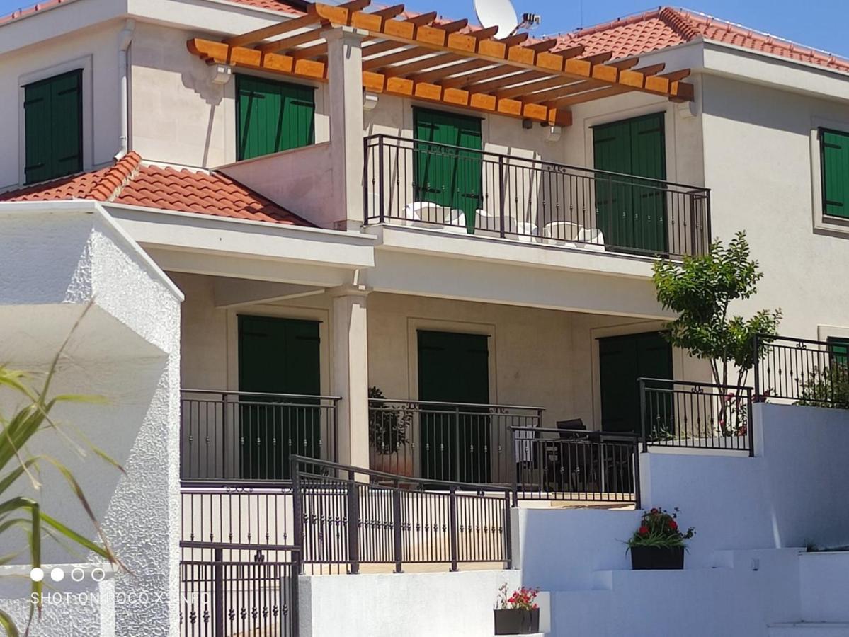 Villa Eni Примоштен Екстер'єр фото
