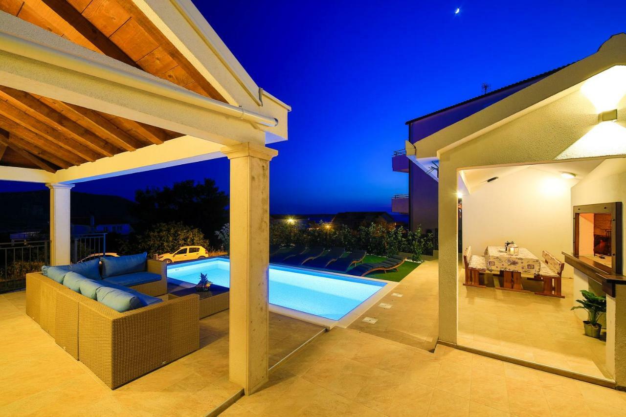 Villa Eni Примоштен Екстер'єр фото